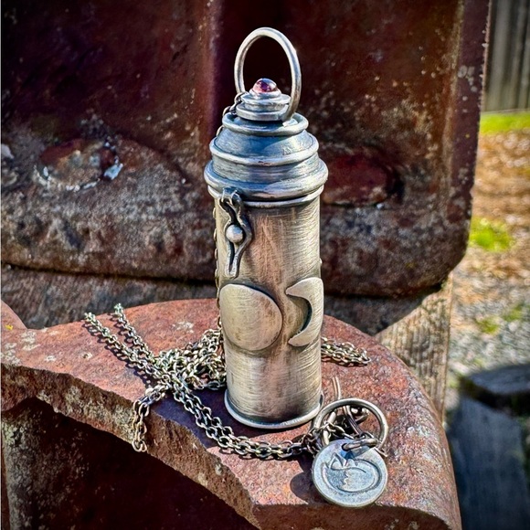 Intention Locket - Picture 3 of 8